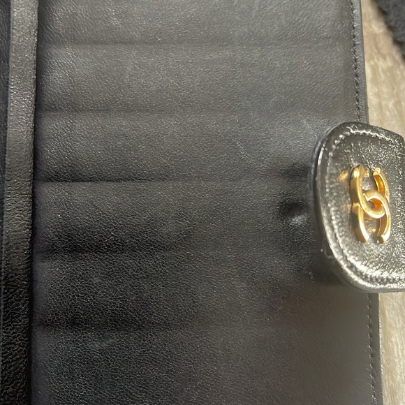 CHANEL interlocking kiss lock CC logo leather quilted wallet - Picture 7 of 17